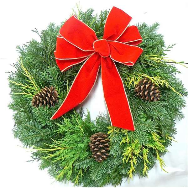 Fresh Traditional Holiday Wreath